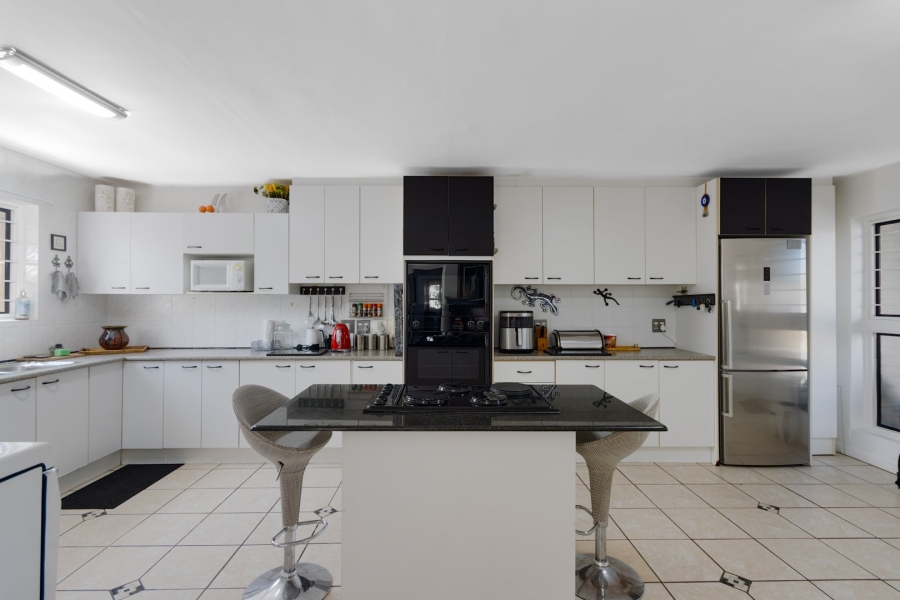 3 Bedroom Property for Sale in Cayman Beach Western Cape